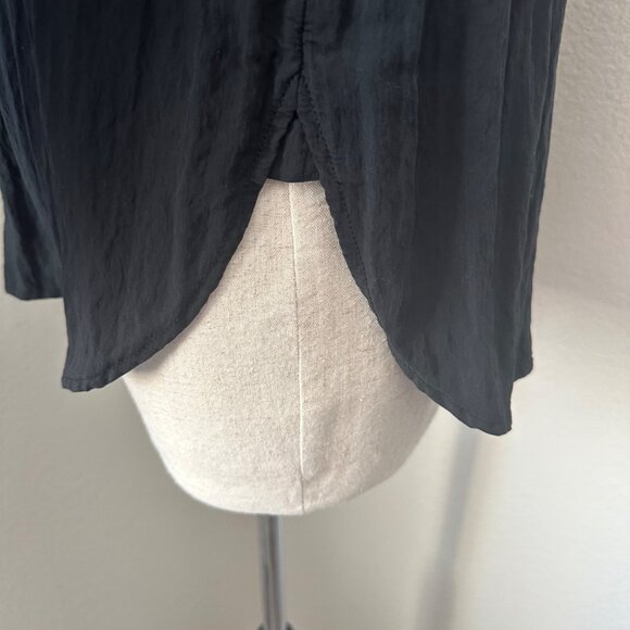 Madewell Black Button Up Shirt Crinkle Viscose Minimalist Shirttail Relax Fit Tu - Picture 9 of 14